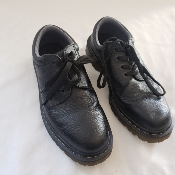 \Dr. Martens 1461 Low Top Shoes - Picture 1 of 9